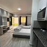 غرفه فندقيه بجوار الجامعه الامريكيه