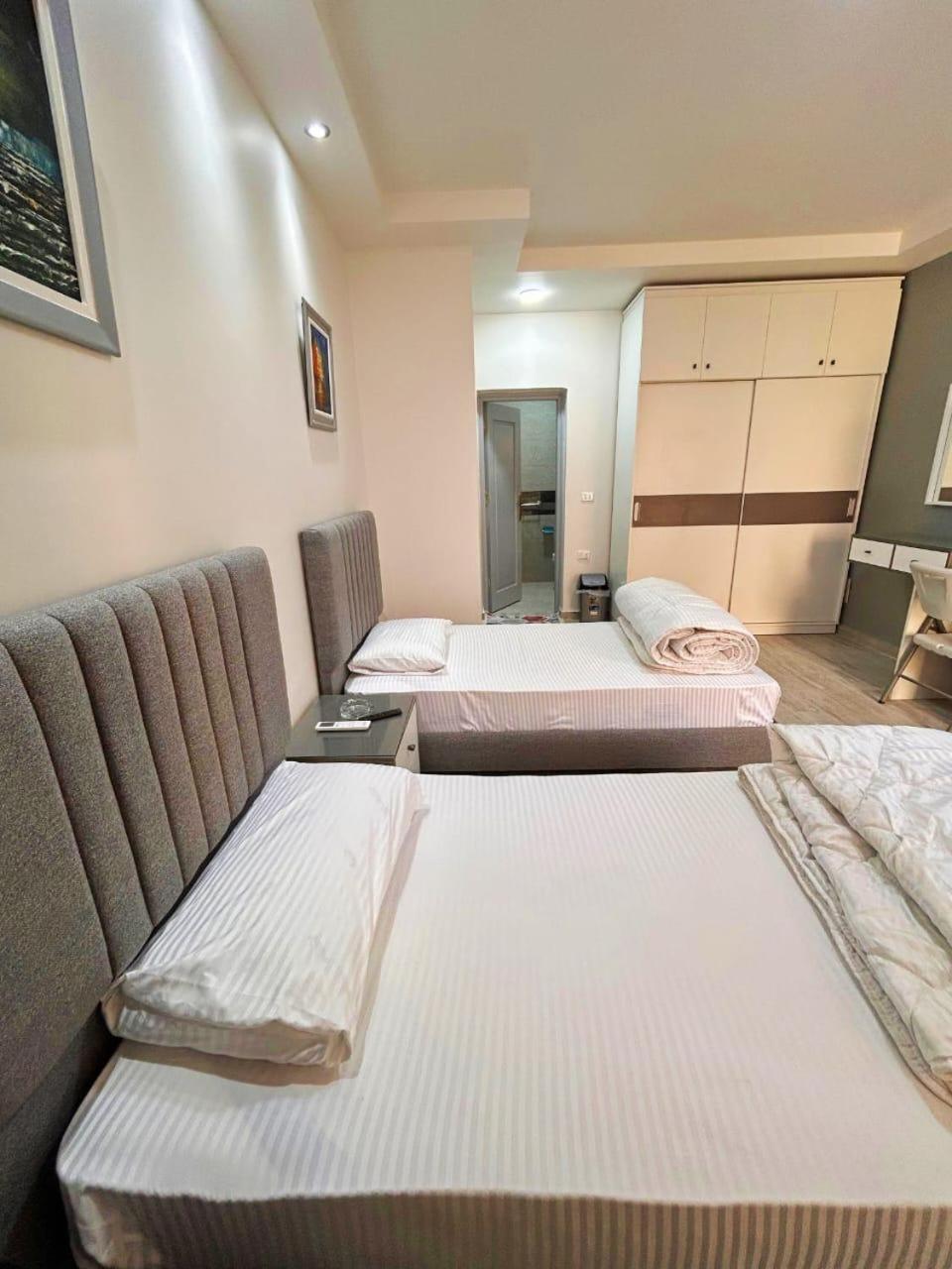 Apartment غرفه فندقيه بجوار الجامعه الامريكيه Cairo